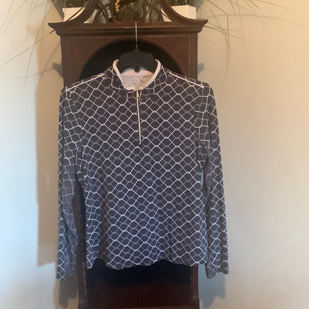 N V O Large  ,Gray White , zip up